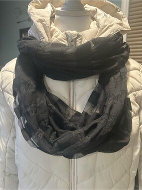 Steve Madden Black Sheer Infinity Scarf
